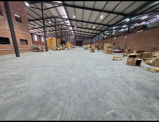 3,024M² WAREHOUSE TO LET IN ORMONDE